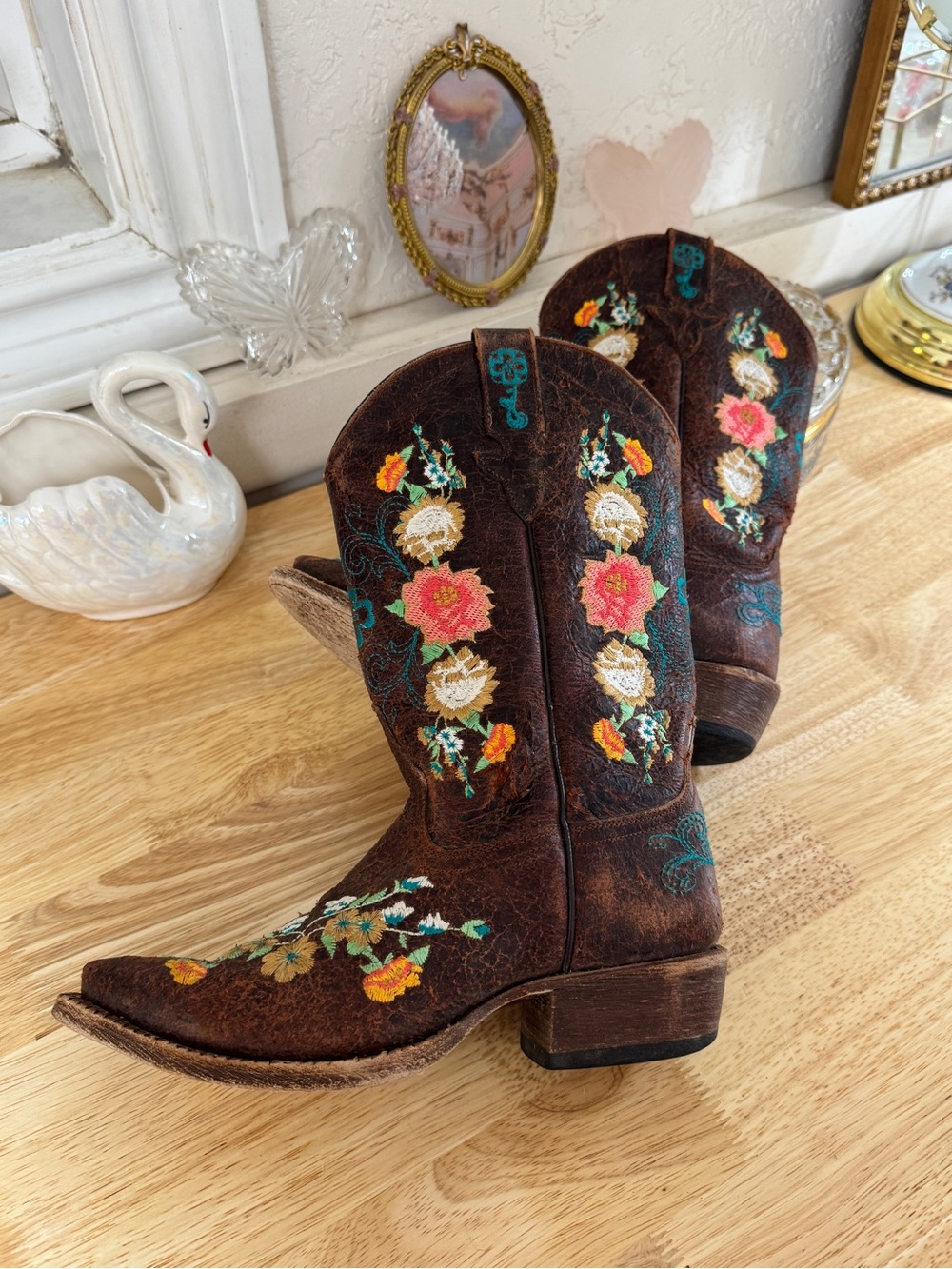 Macie Bean Little Girls' Honey Bunch Embroidered Floral Western Boots Size 3
